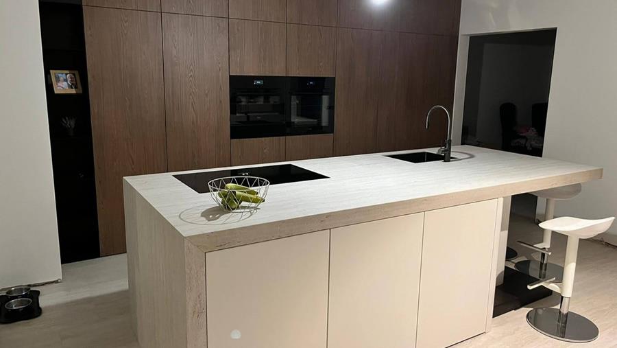 VER-DI Interieurbouw réalise une cuisine sur mesure à Sinaai