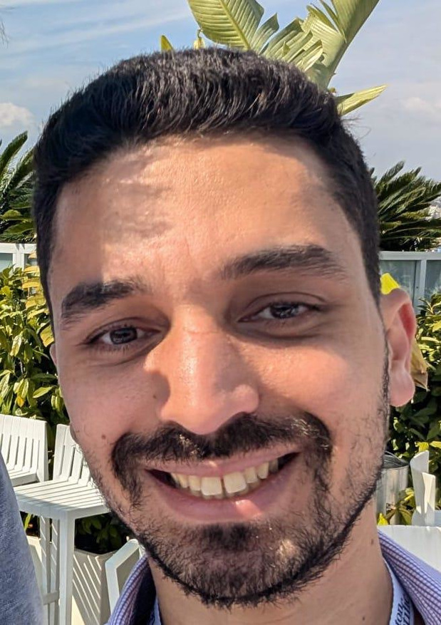 ... pendant que Docteur Synapse aide les patients à comprendre leur maladie