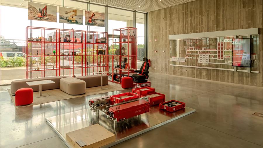 TVH heropent Experience Center