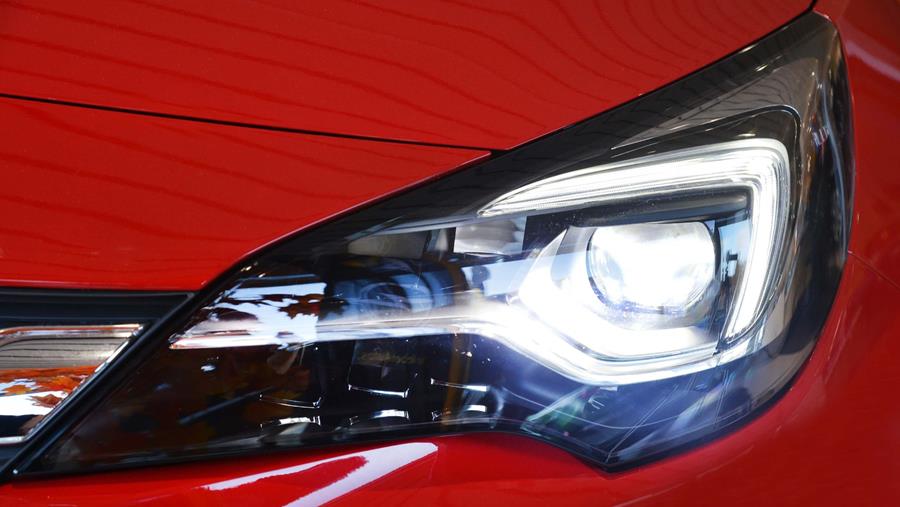 DEKRA: 100 jaar focus op veilig autolicht