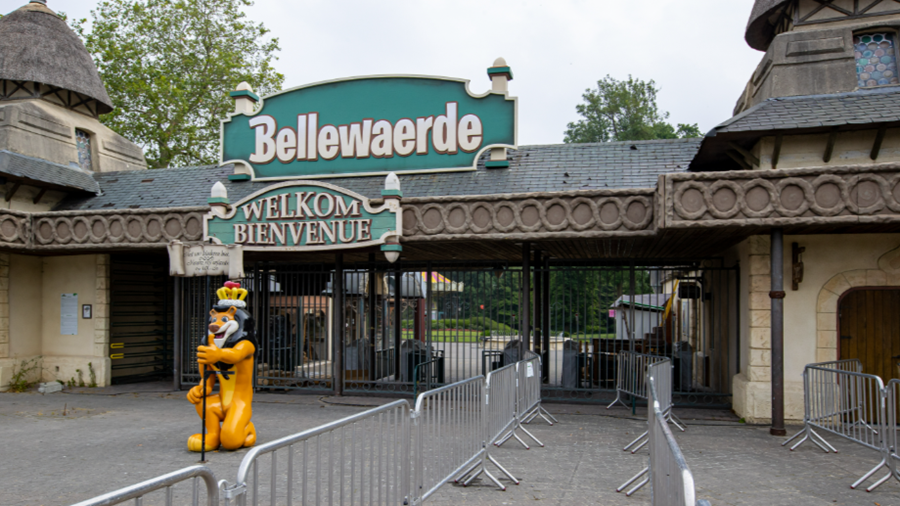 Verplichte begeleider prikkelarme wachtrij is discriminatie voor mensen met autisme