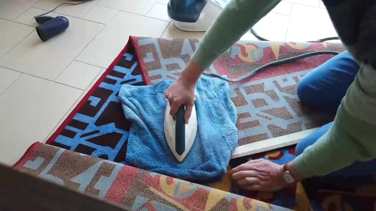 TIP VAN DE WEEK: OPGEKRULD TAPIJT HERSTELLEN