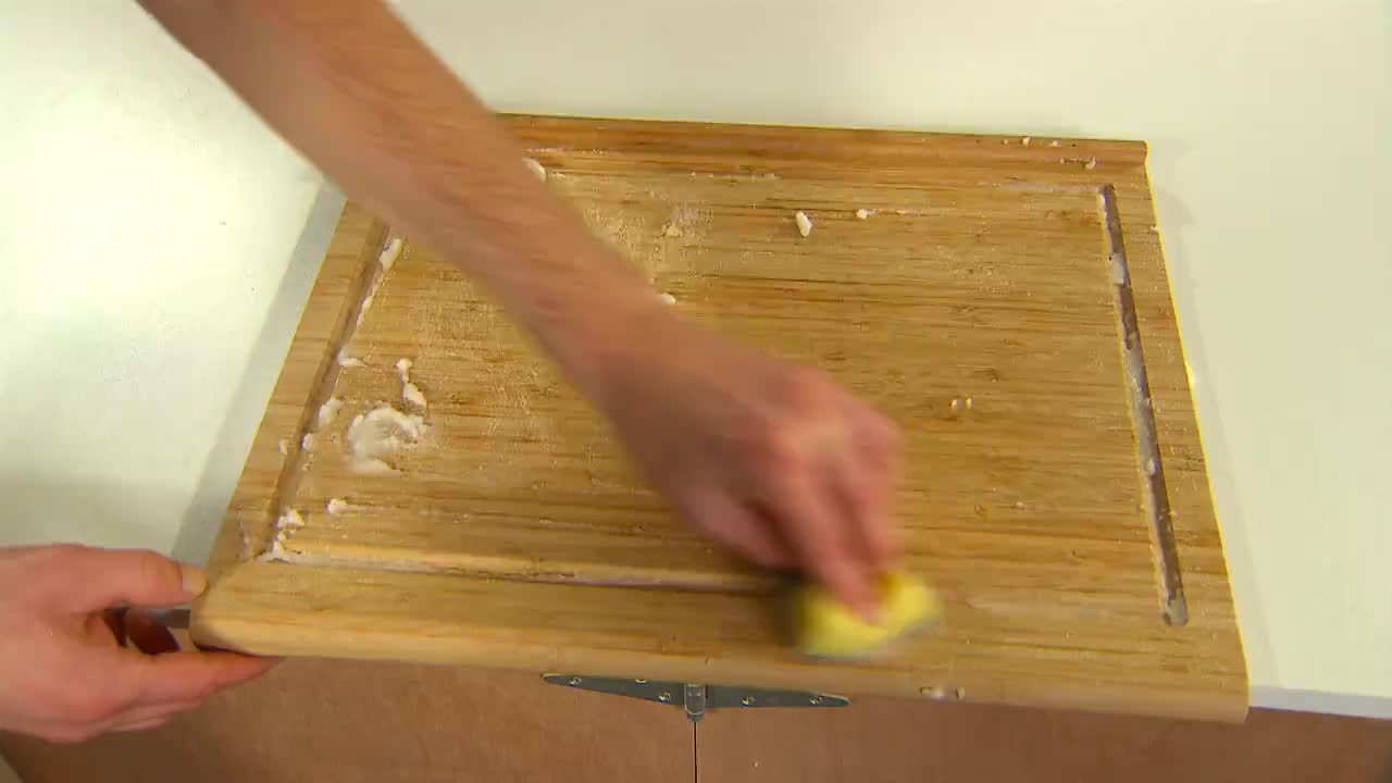 CONSEIL DE LA SEMAINE: UNE PLANCHE À DÉCOUPER PROPRE