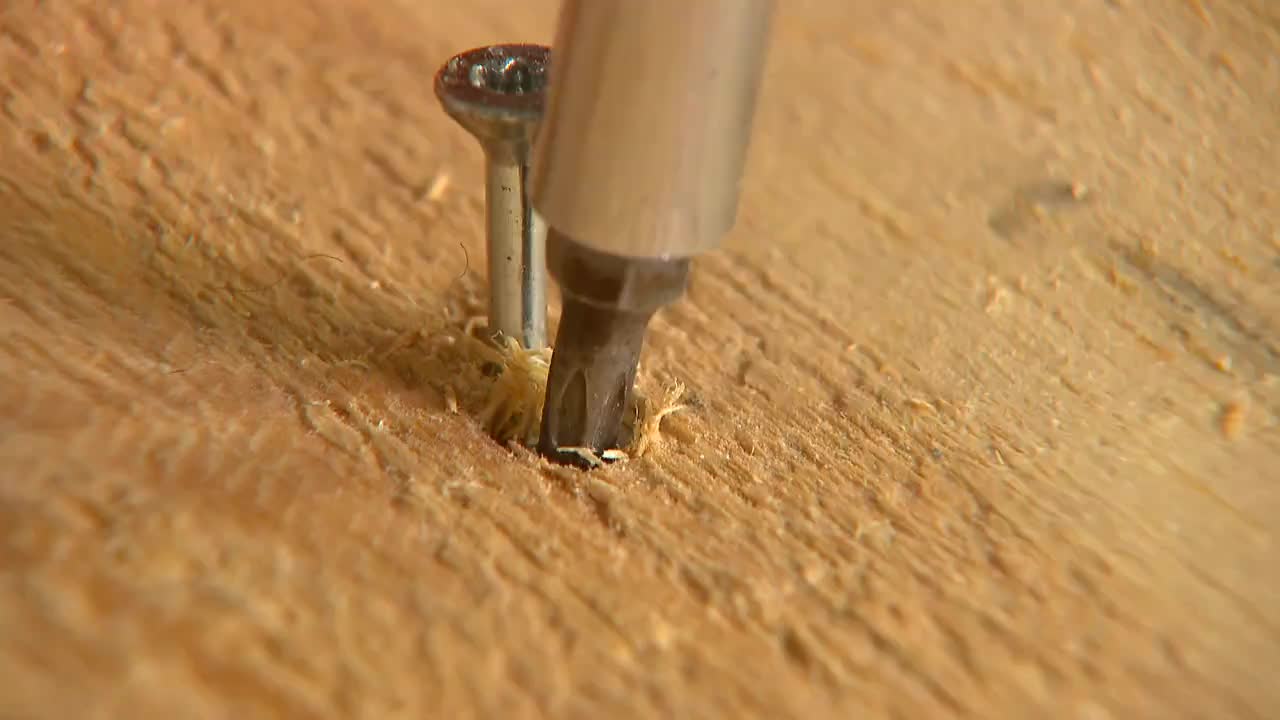 ENLEVER UNE VIS DÉPOUILLÉE