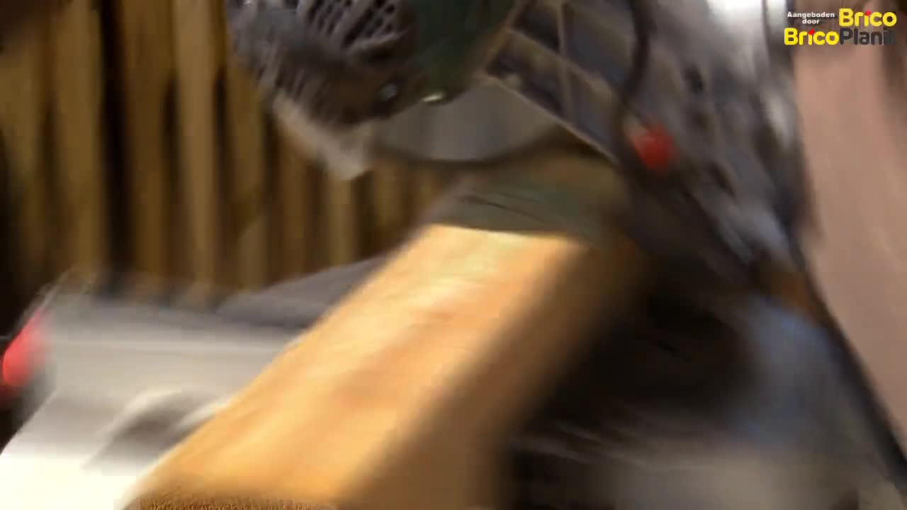 Hoe zaag je een dikke balk door?